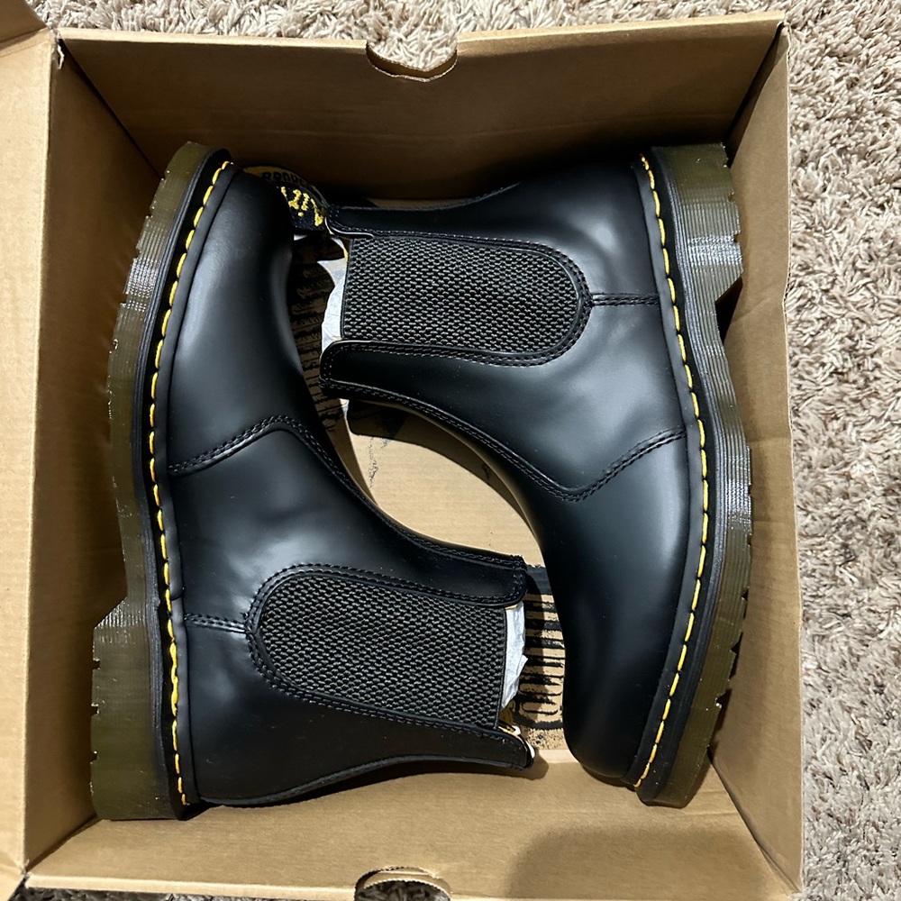 Doc Martens Smooth Pull Ons Size 10